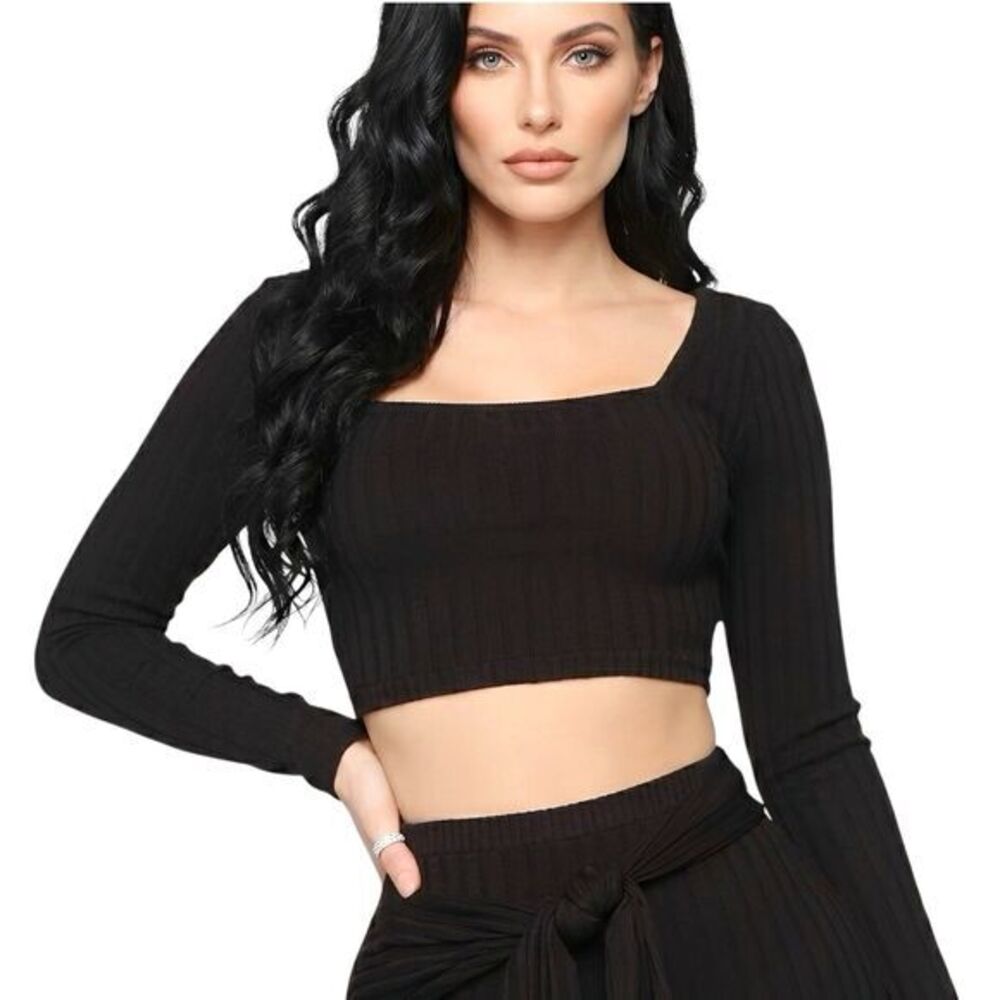 Fashion Nova Womens Black Ribbed Cropped Long Sleeve Top Sz XS Baddie Sexy Diva